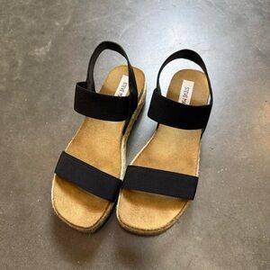 Women’s Steve Madden Platform Sandals Sz 9